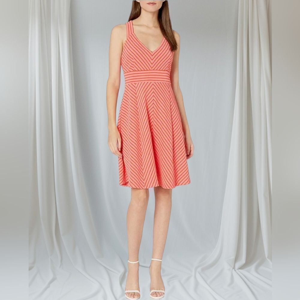Adrianna Papell Vneck Sleeveless Cross Back Stripe Dress, Medium